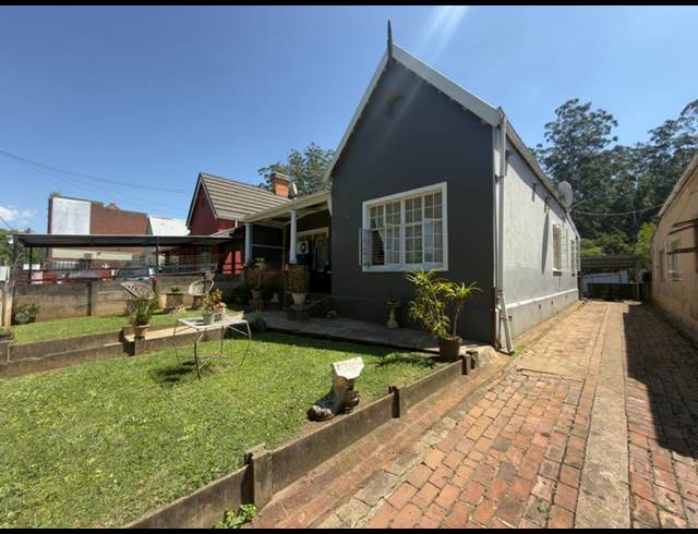 3 BEDROOM HOUSE FOR SALE IN PRESTBURY